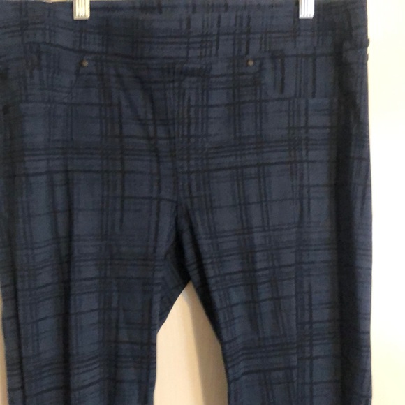 Liverpool Jeans Company Pants - Pull on Liverpool pants